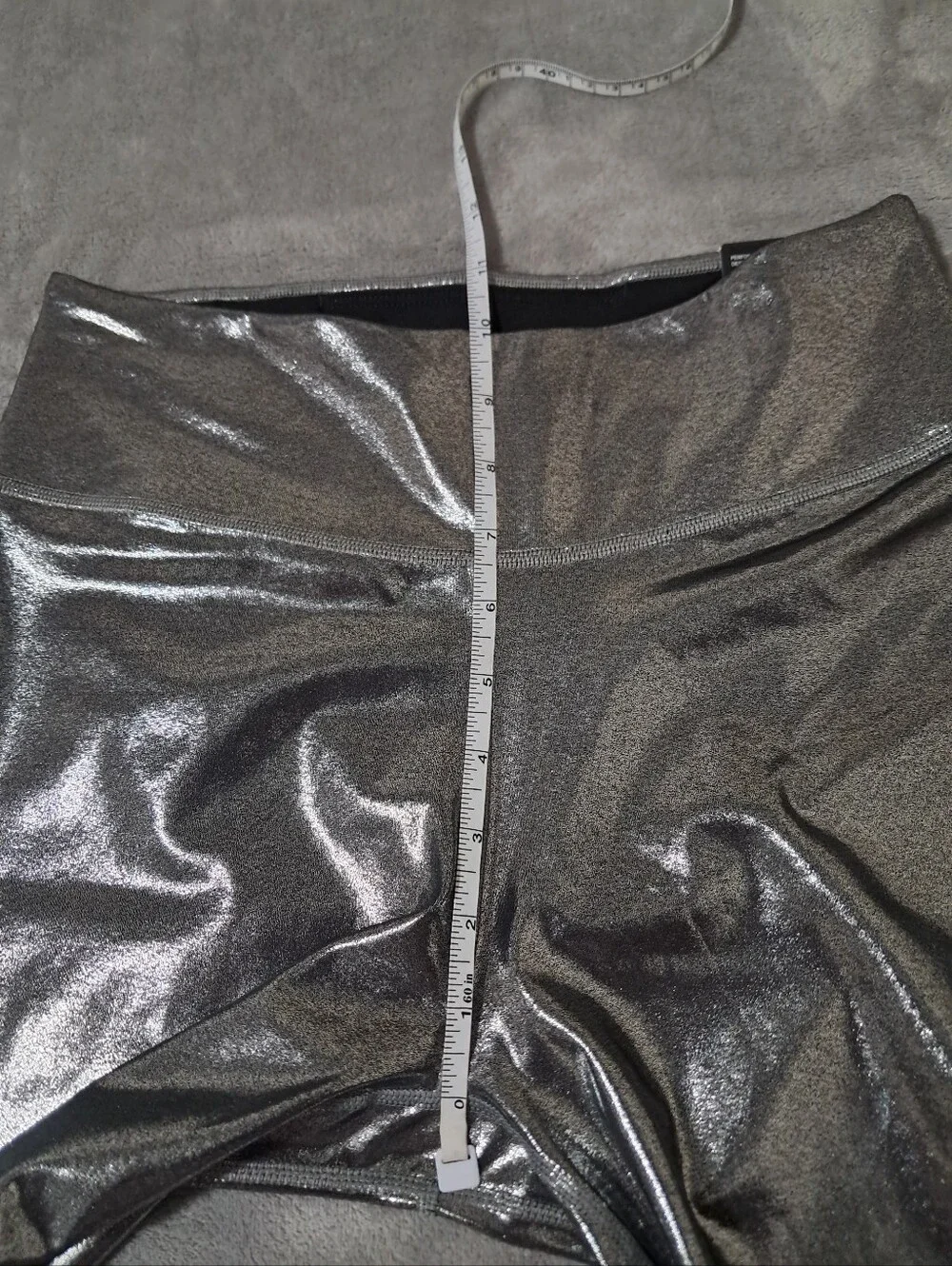 Nike Metallic Performance Women's Mid-rise 7/8 Leggings - Silver Tight Fit Sz. M